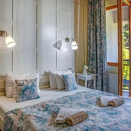Hotel Tuenderkert 3*
