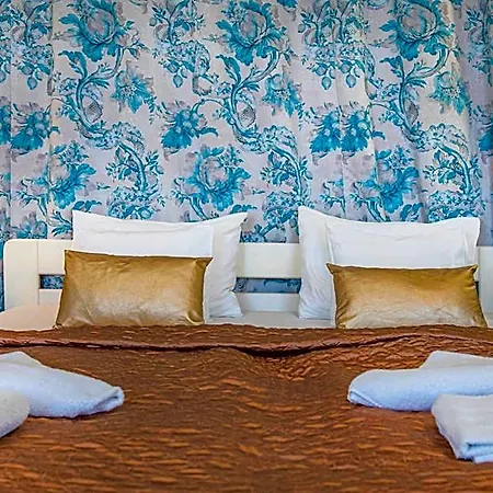 Hotel Tuenderkert Noszvaj