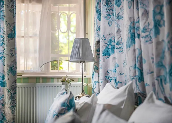 Tuenderkert Szálloda