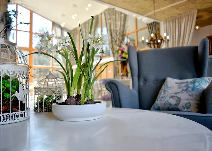 Tuenderkert Szálloda