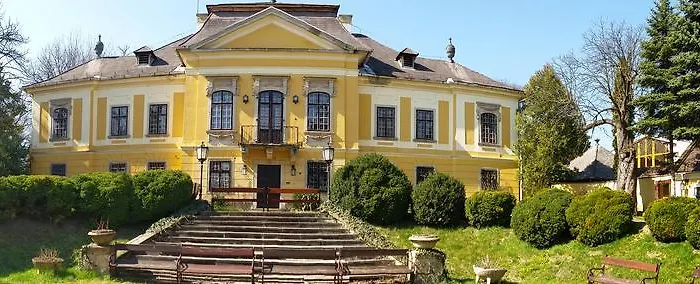 Tuenderkert Szálloda